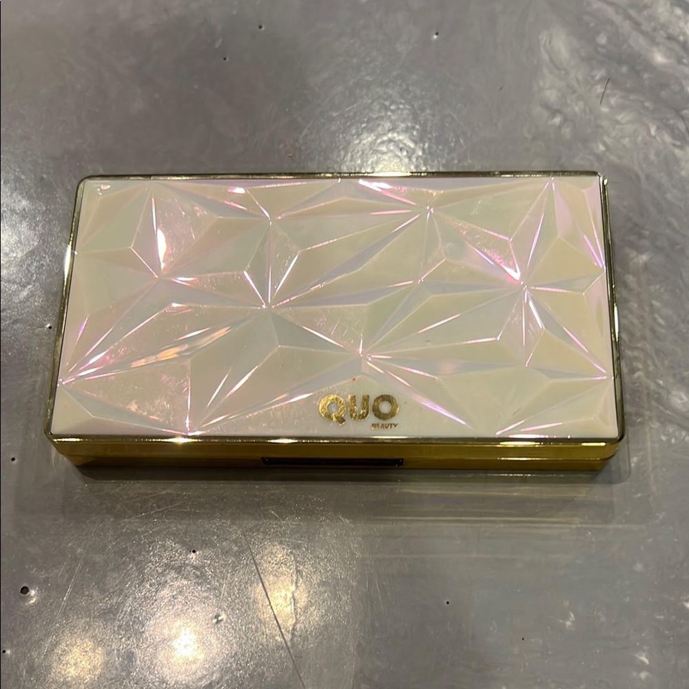 Iridescent Blush Palette